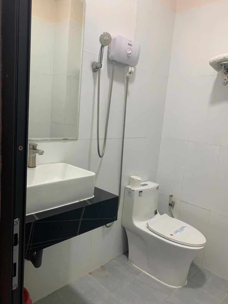 Ha Long Hotel 胡志明市 外观 照片